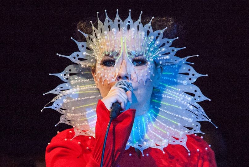 Björk: The Gate